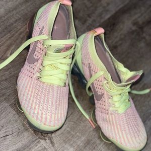 Nikes BRAND NEW !! No box